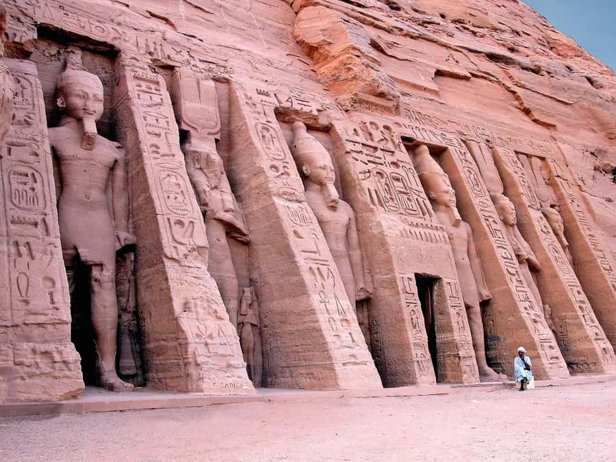 Aswan: Abu Simbel Group Tour with Guide and Entrance Fees - What to bring so the day doesn’t annoy you