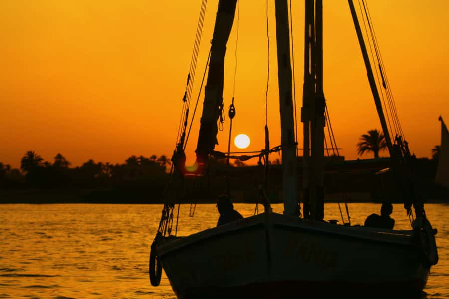 Cairo: 1 or 2-Hour Felucca Ride on the Nile with Transfers - Cairo Landmarks From the Water: Sunset is the Real Win