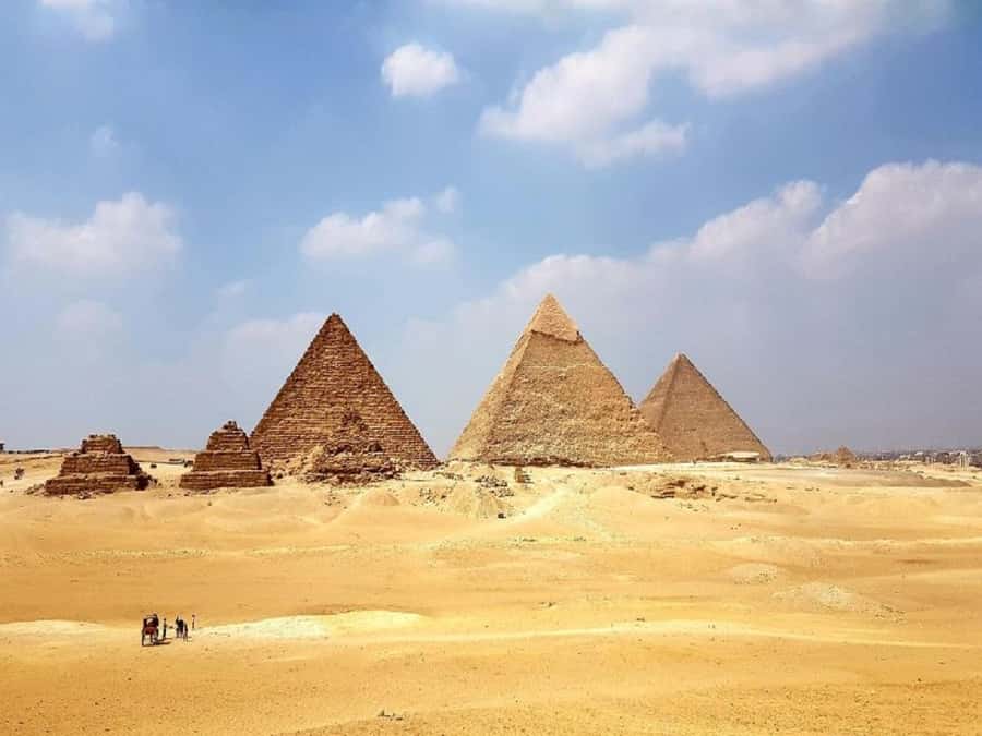 Cairo: Giza Pyramids, Sakkara & Dahshur All-Inclusive Tour - The Great Sphinx: mystery, scale, and the best moment to slow down