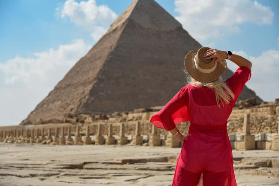 Cairo: Giza Pyramids & Sphinx Tour with Camel Ride & Entry - Crowds, sellers, and safety: how private guiding pays off