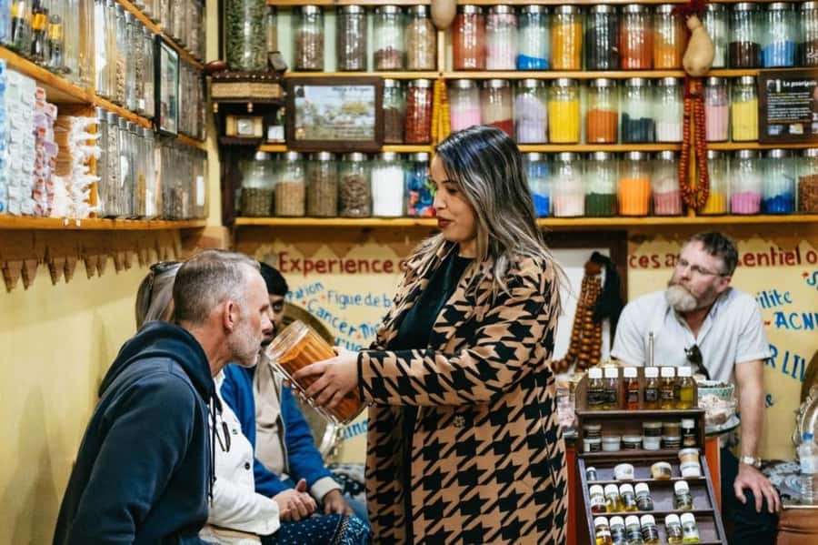 Cairo: Half Day Shopping tour - A 4-hour Cairo shopping plan that feels guided, not rushed