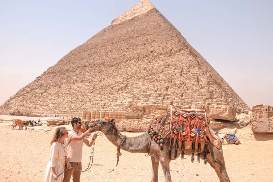 Cairo: Private Pyramids, Museum & Bazaar Tour with Lunch - Private pickup, air-conditioned comfort, and an 8-hour game plan