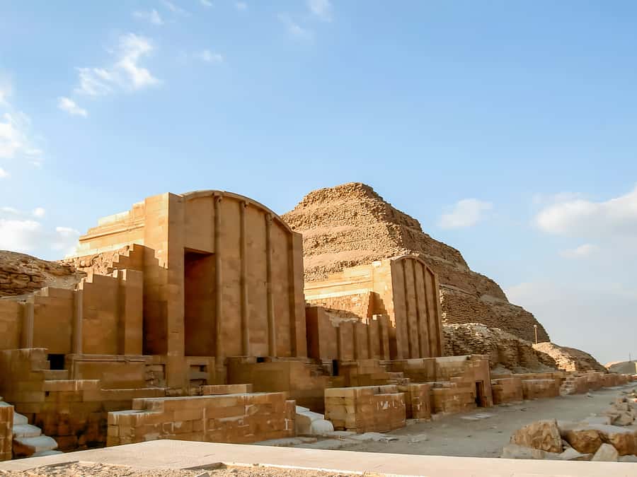 Cairo: Pyramids, Sakkara & Memphis Tour with Lunch - Sphinx moments: close-up views with context, not chaos