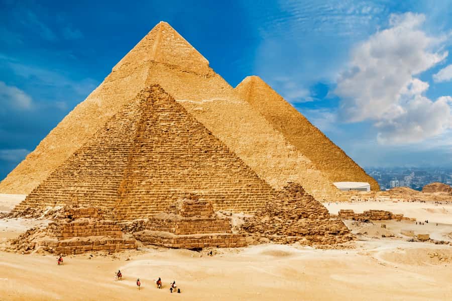 Cairo: Pyramids, Sakkara & Memphis Tour with Lunch - Memphis: ancient capital energy, statue scale, and a different kind of “wow”