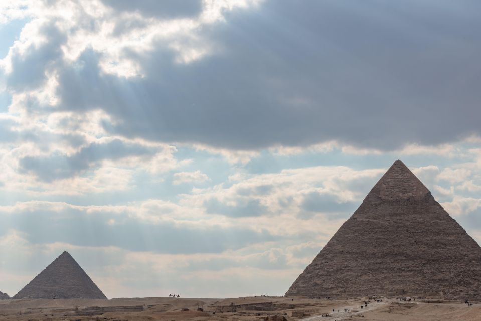 Cairo: Pyramids, Sphinx & Grand Egyptian Museum Private Tour - Khufu’s Boats Museum: a surprisingly good closer