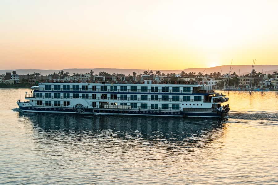 From Aswan: 4-Day 3-Night Nile Cruise with Hot Air Balloon - The temple storytelling is the real upgrade