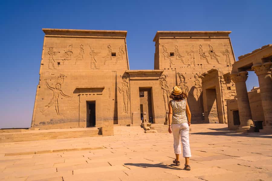 From Aswan: Private Guided Tour of Philae Temple with Entry - The Motorboat Ride: When the Nile Becomes Part of the Story