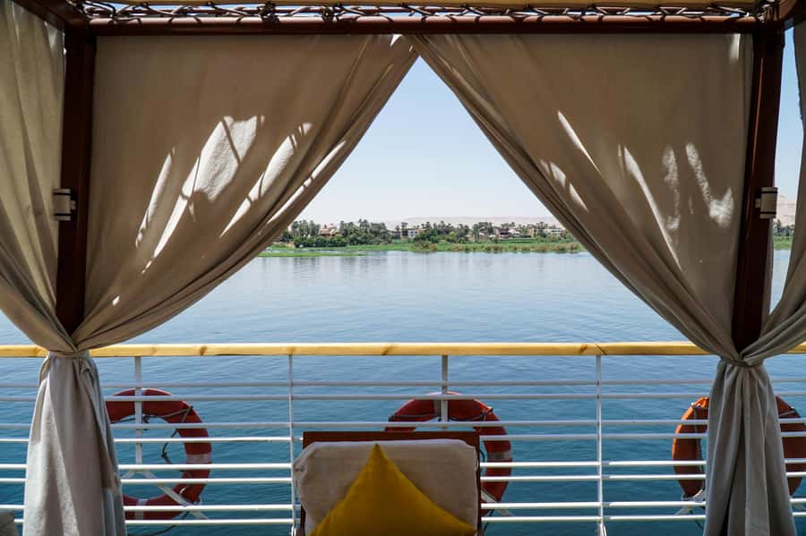 From Cairo: 4-Day Nile Cruise to Luxor with Balloon Flight - Valley of the Kings, Hatshepsut, and the Colossi of Memnon: three moods of power
