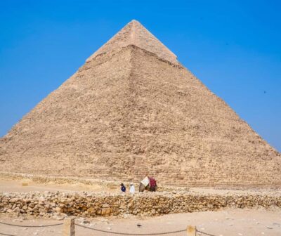From Cairo/Giza: Pyramids, Memphis, and Sakkara Day Tour - Giza Plateau: Great Pyramids, Valley Temple, Sphinx, and the Best Photo Angles
