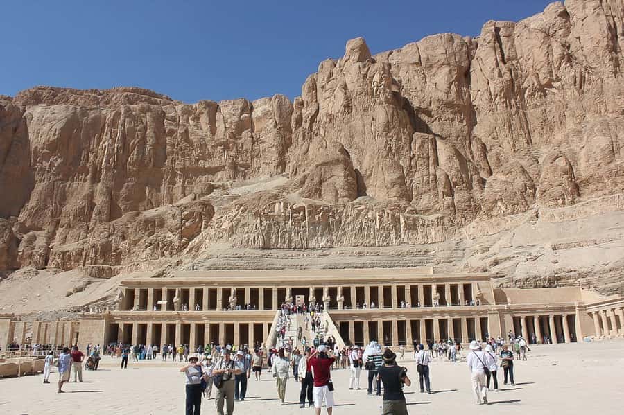 From Cairo: Private All-Inclusive Tour of Luxor by Plane - What makes the guide factor matter on this route