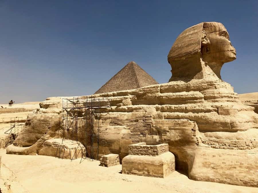 From Hurghada: Full-Day Trip to Cairo by Plane - Giza Plateau: Pyramids, Sphinx, and the Valley Temple (No Guesswork)