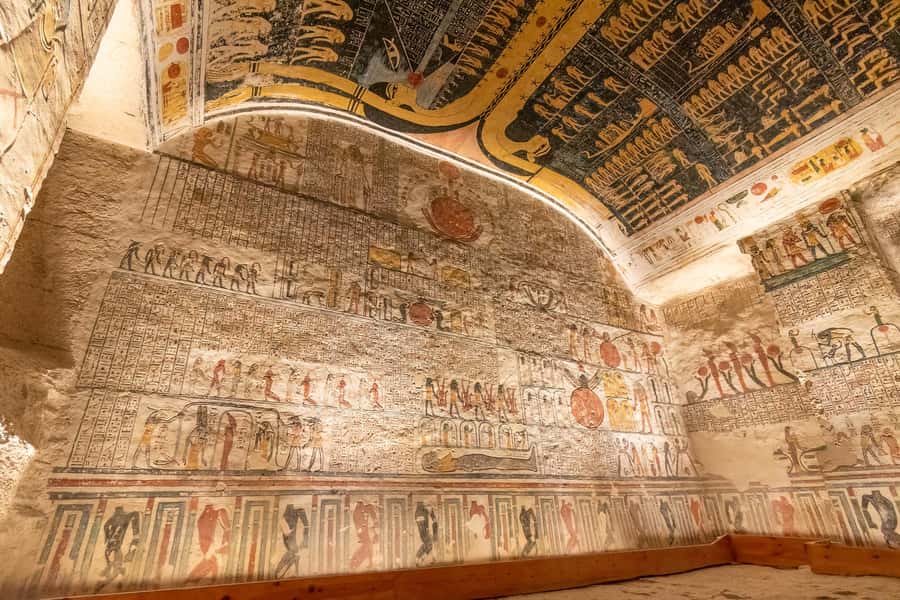 From Luxor: All-Inclusive West Bank Private Tour with Lunch - Valley of the Kings: tomb choices, timing, and what your guide adds