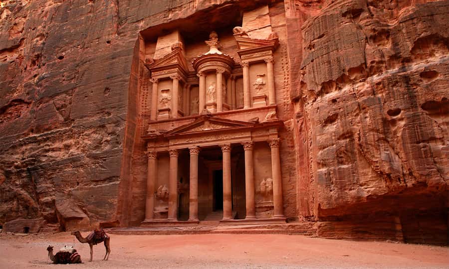 From Sharm El Sheikh: Day Tour to Petra by Ferry - The included lunch in Petra: convenient, but check expectations