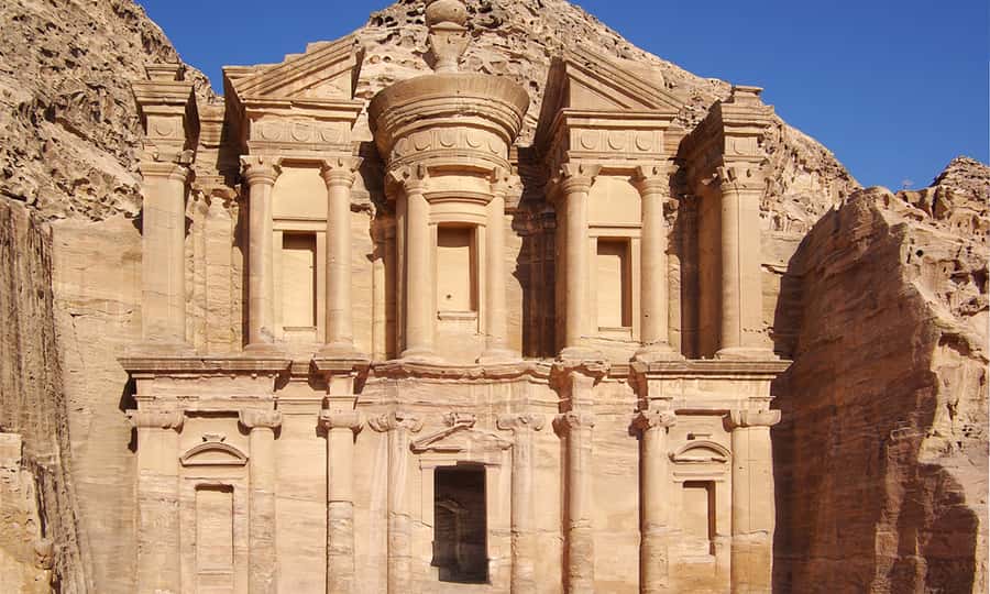 From Sharm El Sheikh: Day Tour to Petra by Ferry - Buses, drivers, and guidance: what makes or breaks the day