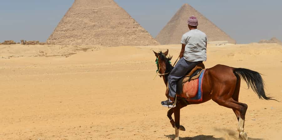 Giza: Arabian Horse Tour Around the Giza Pyramids - Why This 2-Hour Ride Around the Pyramids Feels Different