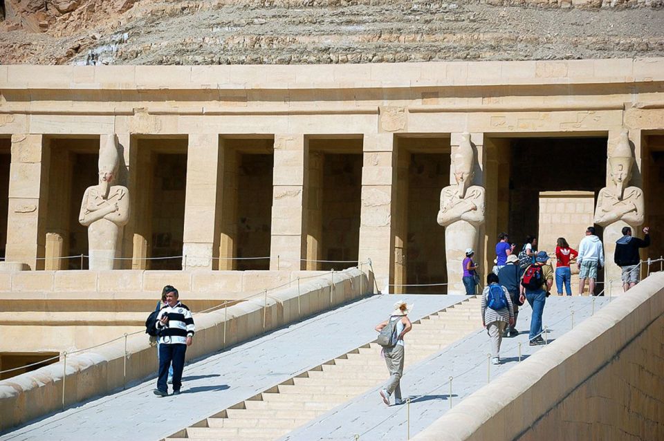 Hurghada: 2-Day Luxor Tour with Hotel, Balloon, & Nile Boat - Hurghada to Luxor: long hours, air-conditioning, and real-world pacing