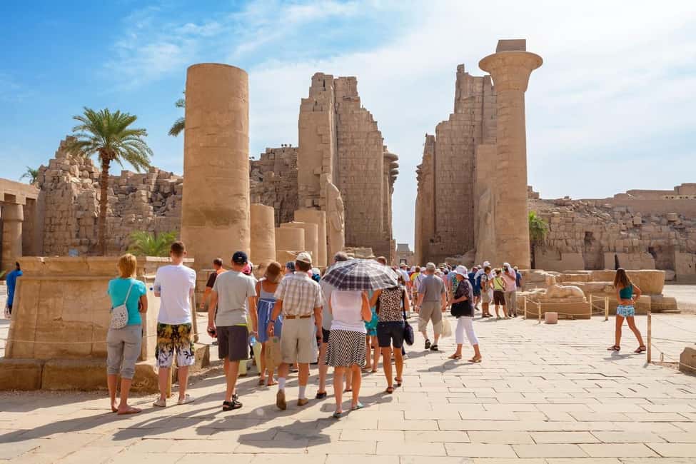 Hurghada: 2-Day Luxor Tour with Hotel, Balloon, & Nile Boat - City of the Dead and Khan el-Khalili: a realistic slice of modern Luxor