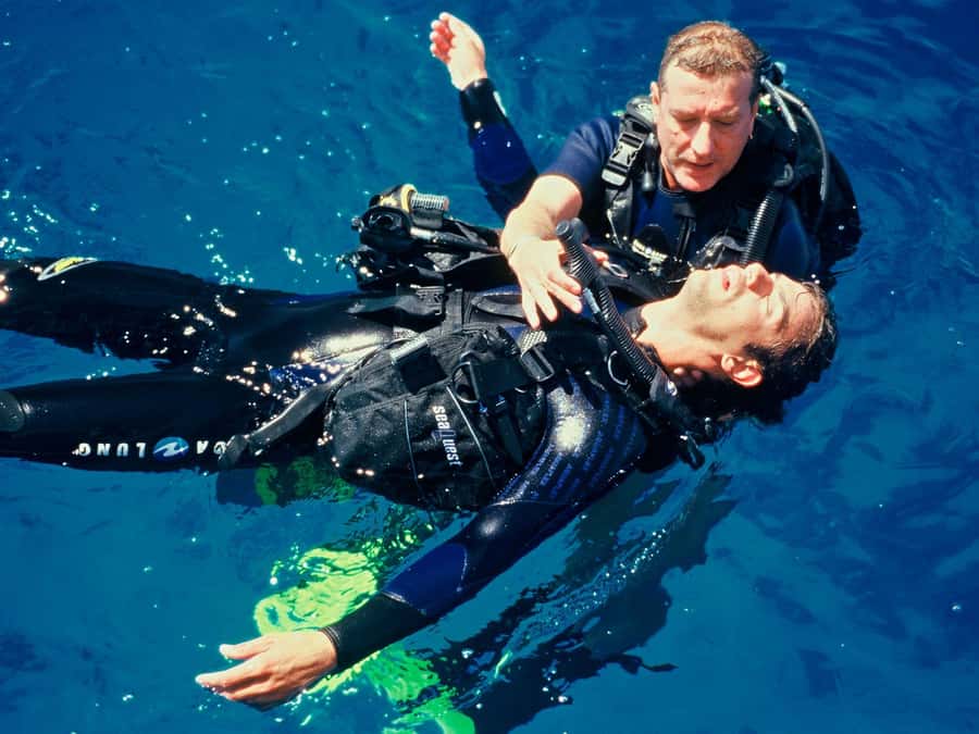 Hurghada: 3-Day PADI Open Water Diving Course - Gear, tanks, and transfers: the stuff that saves you money