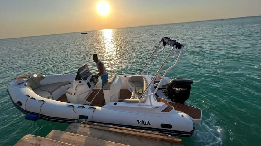 Hurghada: 6 Islands Tour with Dolphin Watching & Snorkelling - Dolphins on the cruise: exciting, but not guaranteed