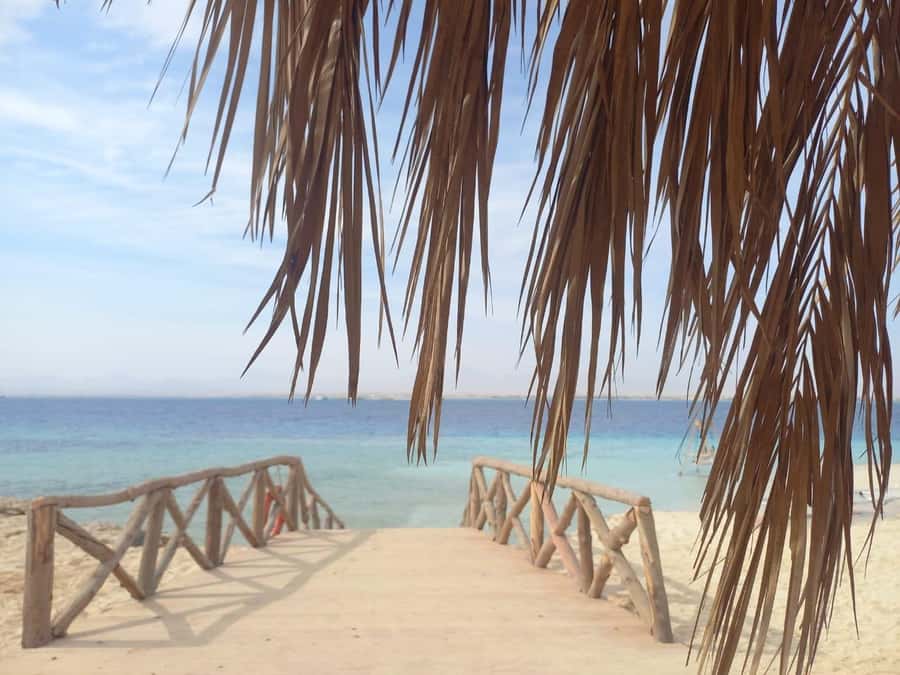 Hurghada: Boat trip to Magawish island with Multi Options - Snorkeling with a guide: two stops and the calm confidence factor