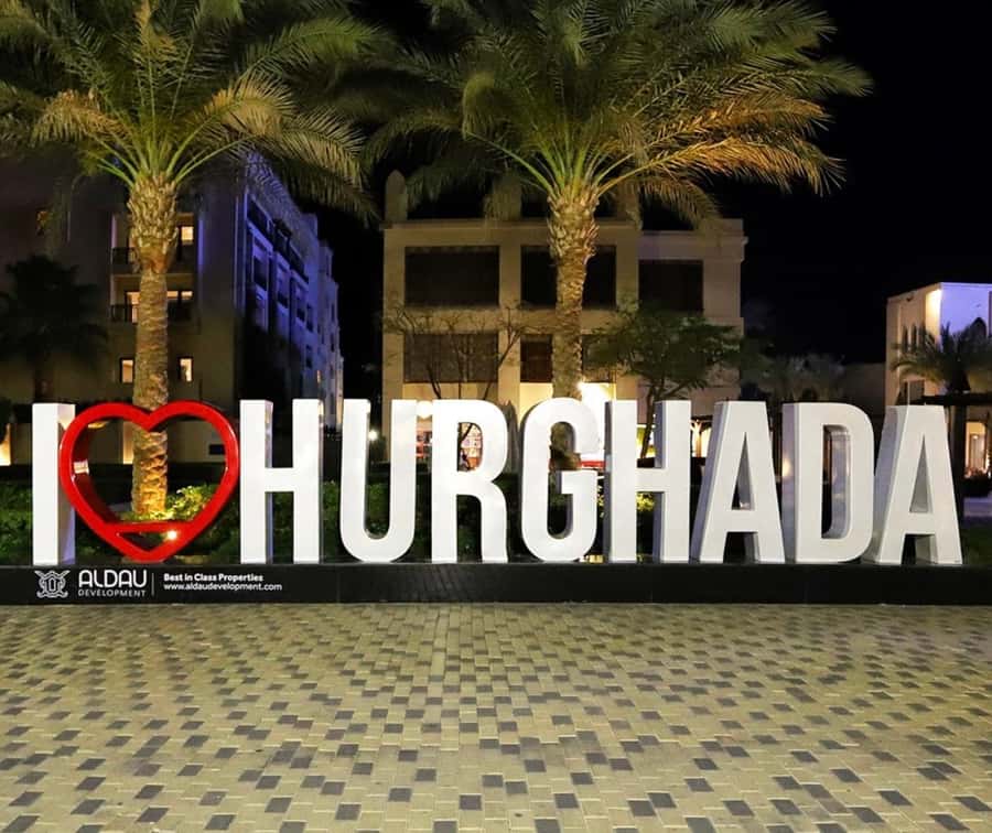 Hurghada: City Guided Tour with Local Market Stop - Fishing life near the harbor: shipyard sights that feel real