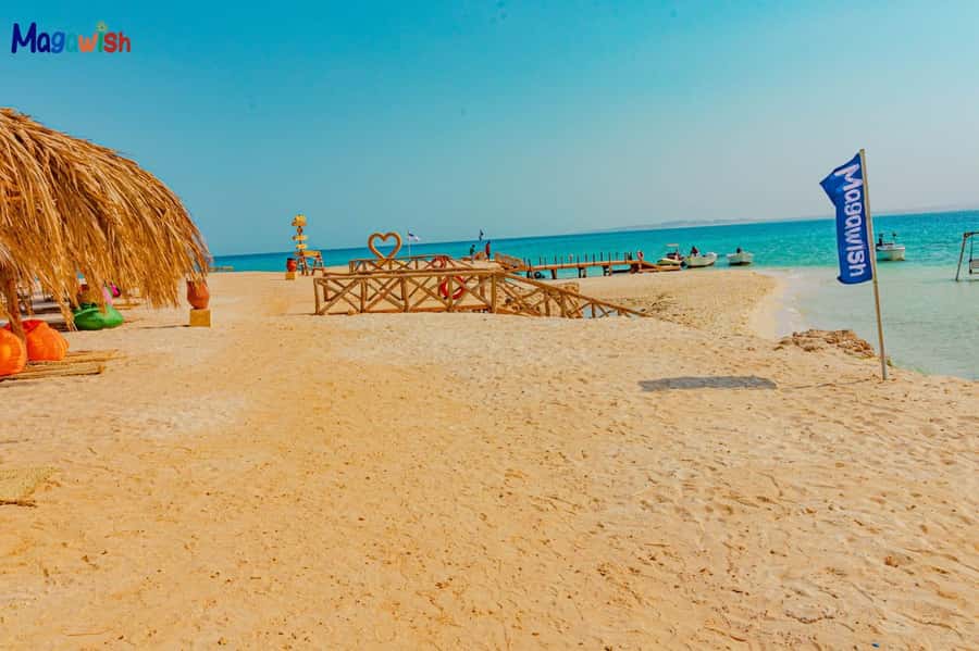 Hurghada: Elegance Yacht Cruise To Orange & Magawish island - Lunch onboard: seafood, salads, fruit, and drinks that keep you comfortable