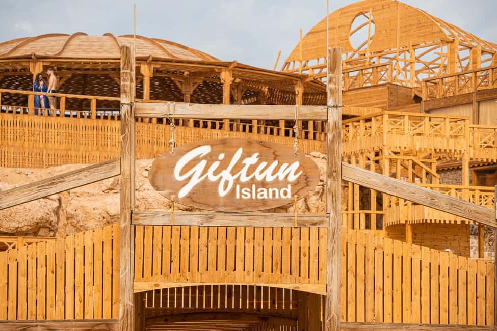Hurghada: Giftun Island with breakfast, lunch & Water Sports - Included water sports: banana boat or sofa ride (and parasailing if selected)