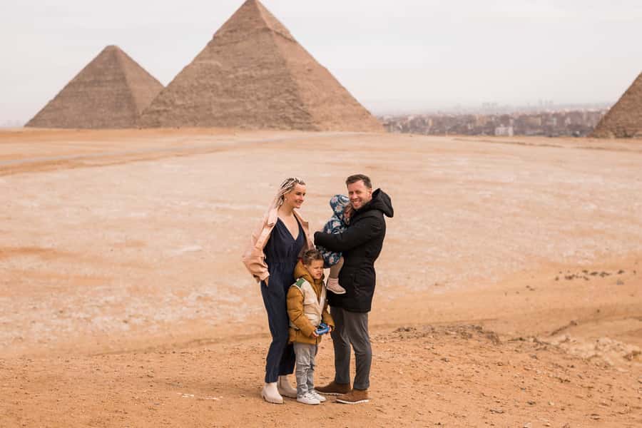 Hurghada: Giza Pyramids, Sphinx, Museum & Old Souq Day Trip - Sphinx and Valley Temple: walking the story, not just the stones