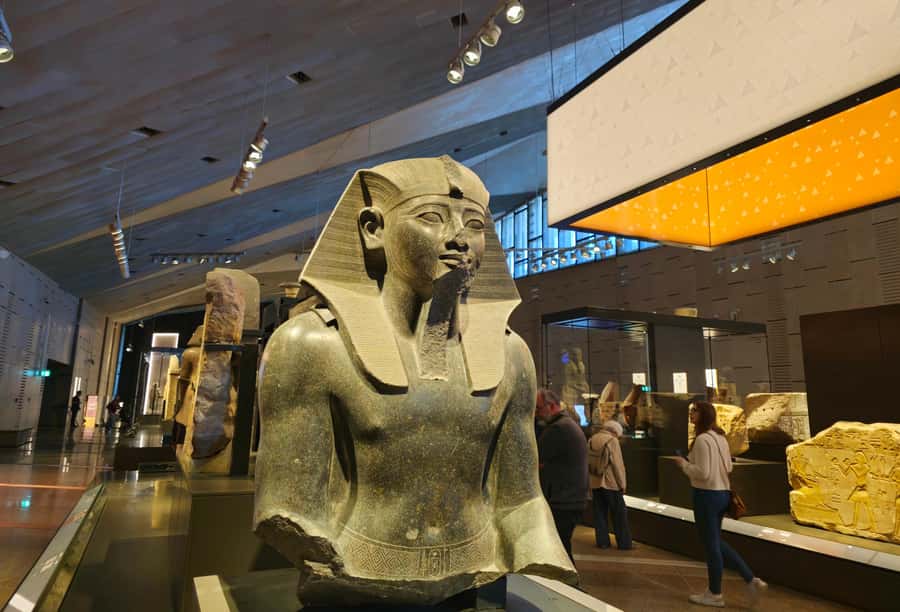 Hurghada: Grand Egyptian Museum, Pyramids & Sphinx Day Tour - Hurghada to Cairo: early pickup and long coach ride reality