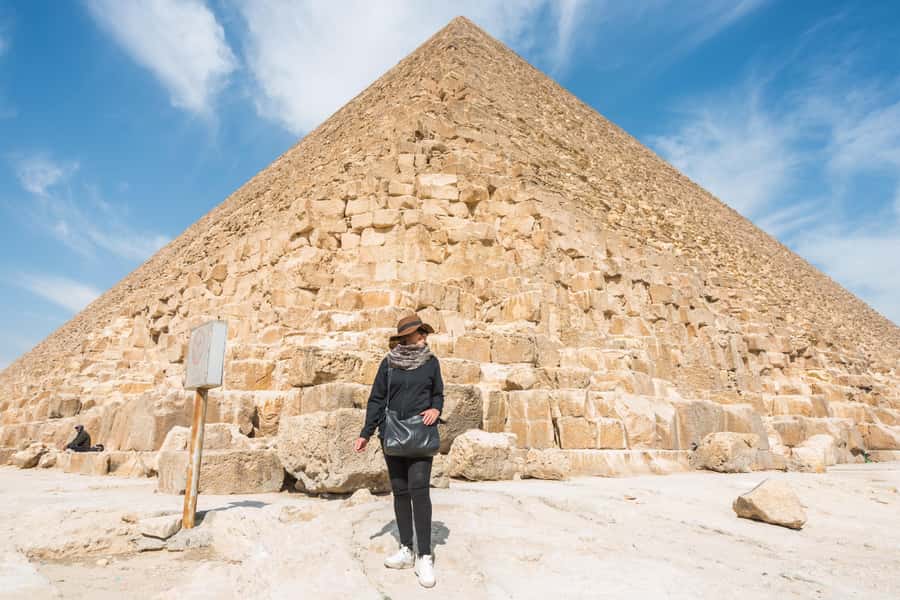 Hurghada: Grand Egyptian Museum, Pyramids & Sphinx Day Tour - The guide, skip-the-line access, and how the day stays smooth