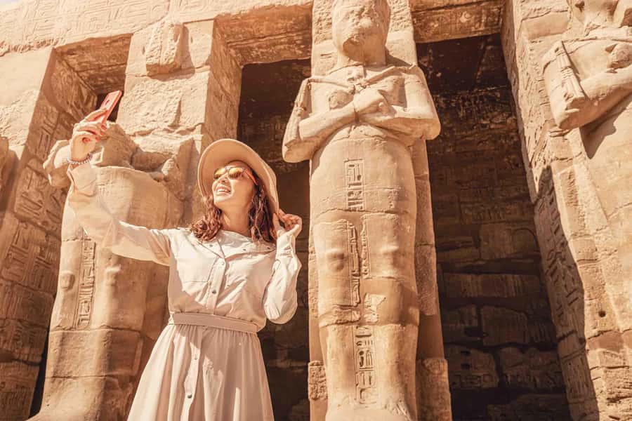Hurghada: Luxor Tour with Valley of Kings, Karnak & Tut Tomb - Luxor Temple Photo Stop: A Quick Outside Snapshot