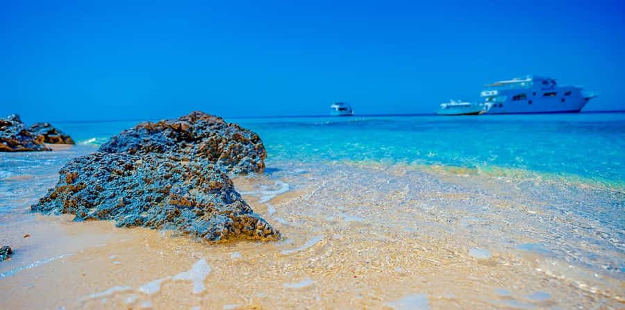 Hurghada: Paradise Island Yacht Cruise, Lunch & Snorkeling - Lunch and drinks: the value is in what’s included