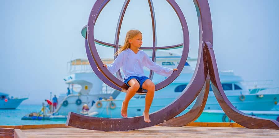 Hurghada: Paradise Island Yacht Cruise, Lunch & Snorkeling - Getting from your hotel to the marina: timings that matter