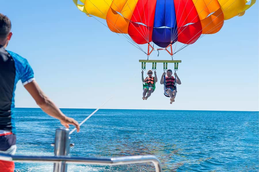 Hurghada: Parasailing Adventure on the Red Sea - On the boat and in the harness: solo or share the sky