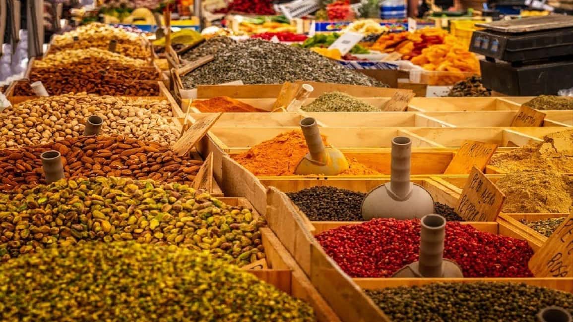 Hurghada: Private or Shared City Tour with Guide & Shopping - Markets and shopping: spices, oils, perfumes, and souvenirs