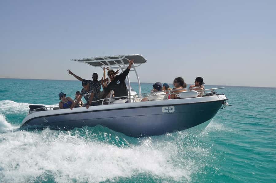 Hurghada: Private Speedboat Adventure with Snacks & Pick-up - The optional add-on flight: seeing the Red Sea from above