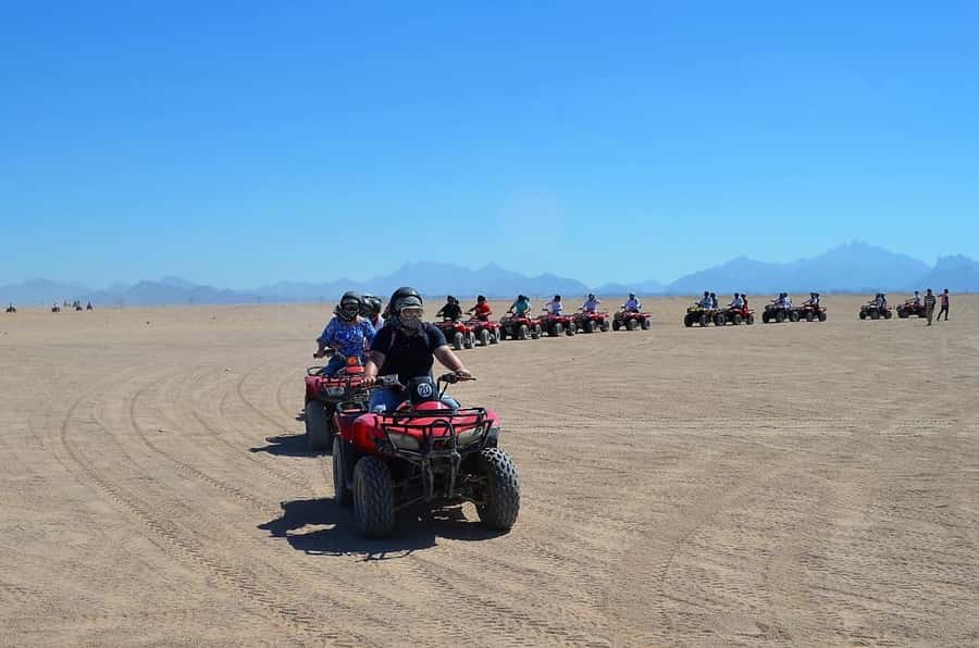 Hurghada: Red Sea Desert Quad Biking Tour & Sand Mountain - Getting the most out of it: clothing, comfort, and photo strategy
