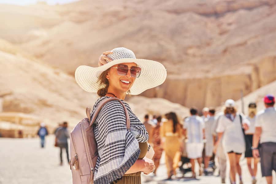 Hurghada: Small-Group Luxor Day Tour & Sunrise Balloon Ride - Lunch in Luxor: fuel up without betting on perfection