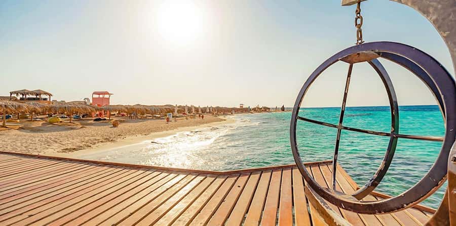 Hurghada Sunset Paradise Island Tour With Snorkeling & Lunch - Yacht vs speedboat: picking the right time on the Red Sea