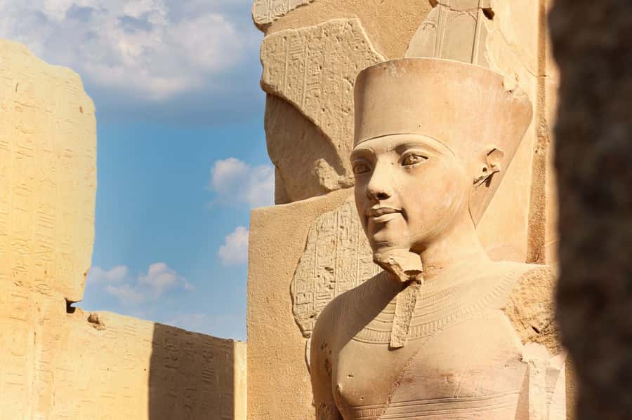 Luxor Day Trip from Hurghada Small Group & Tutankhamun Tomb - Karnak Temple: Avenue of Sphinxes, Columns, and Fast-Track Entry