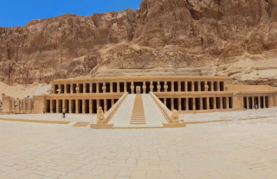 Luxor: Shared Full-Day Tour to Luxor West and East Banks - Price and logistics: what $90 buys you