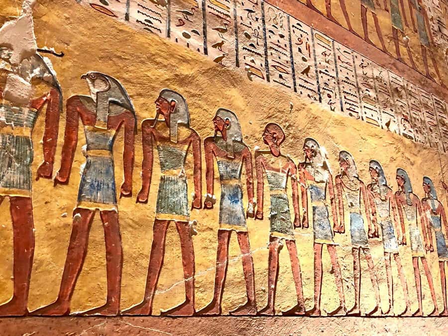 Luxor: West & East Banks & Tut's Tomb Private Full-Day Tour - Colossi of Memnon: a quick stop with big presence