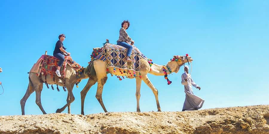 Marsa Alam: Sea and Desert Camel Riding Tour - Picking your departure time: sunrise glow vs sunset colors