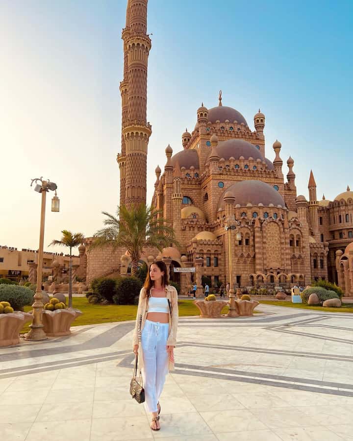 Sharm El Sheikh City Tour: Old Market, Mosque & Farsha Café - Door-to-door pickup in Sharm: meet the driver, not the chaos